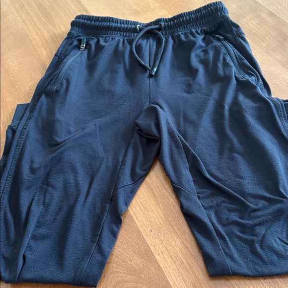 Boys Black Joggers Size 6-7 - Picture 1 of 4